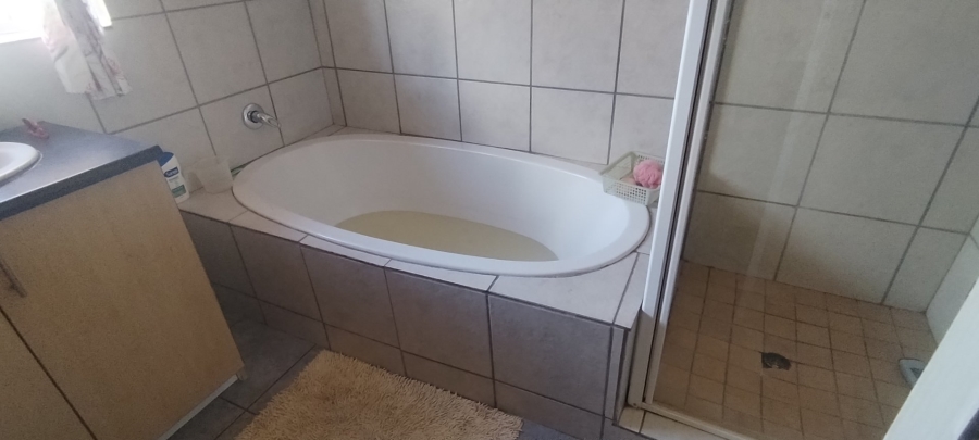 4 Bedroom Property for Sale in Morewag Free State